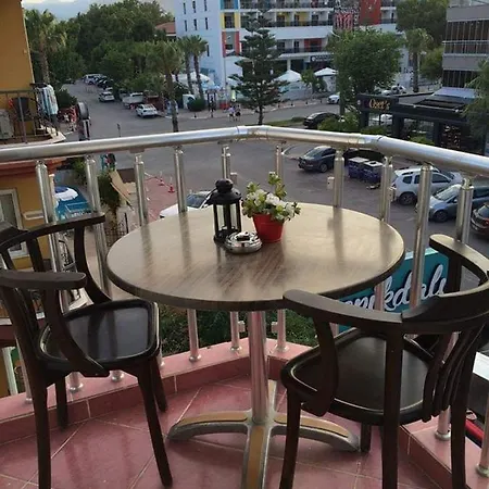 Sun Love Apart's & 4* Antalya